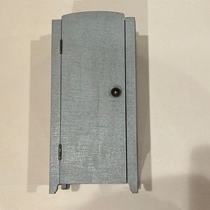 Maileg Miniature Closet with Shelves (Grey/Mint)